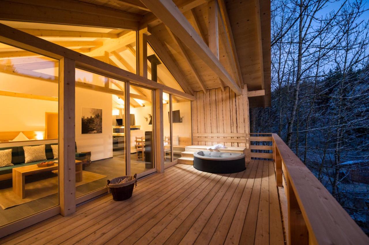 Forstgut - Premium Waldchalets Und Lodge Suiten Regen Eksteriør billede
