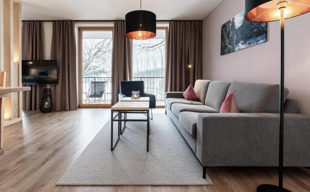 Forstgut - Premium Waldchalets Und Lodge Suiten Regen Eksteriør billede