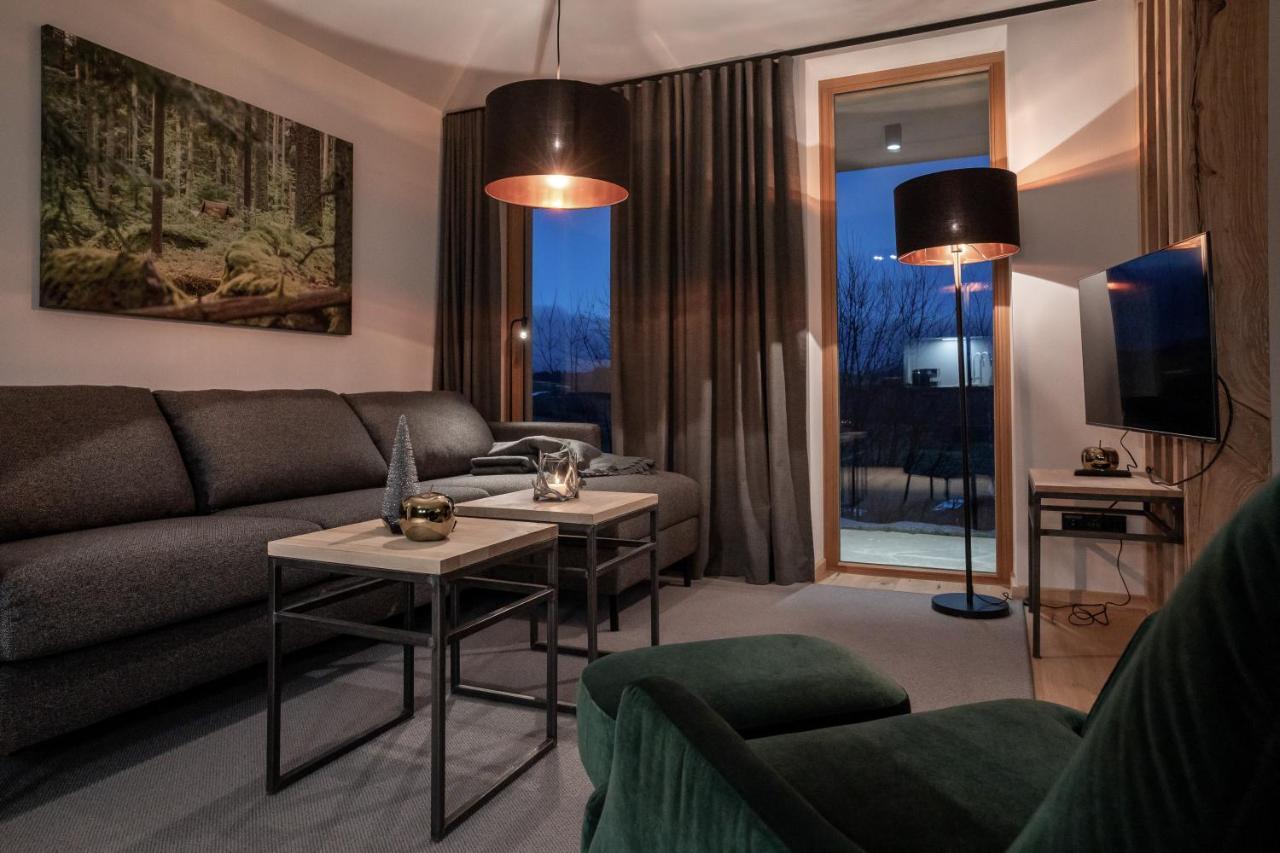 Forstgut - Premium Waldchalets Und Lodge Suiten Regen Eksteriør billede