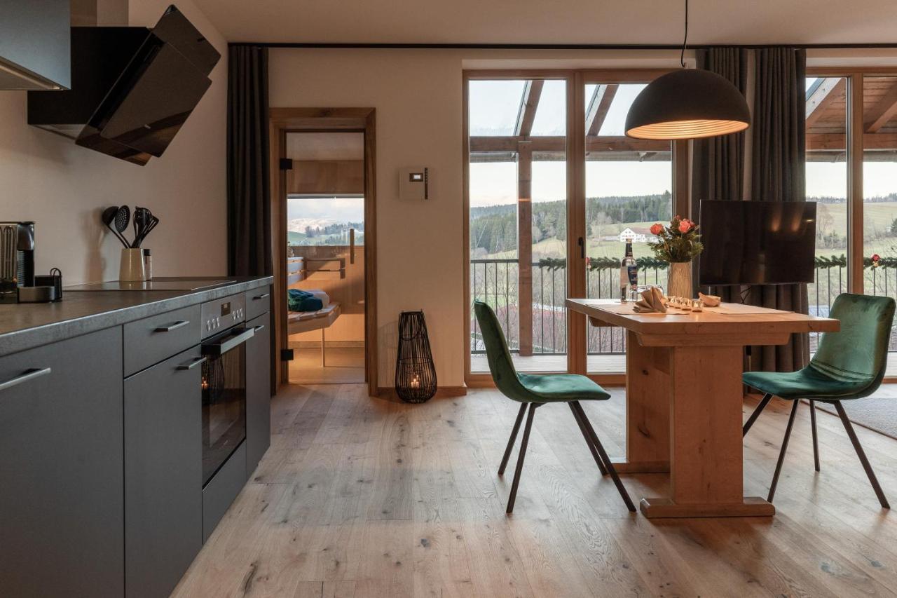 Forstgut - Premium Waldchalets Und Lodge Suiten Regen Eksteriør billede