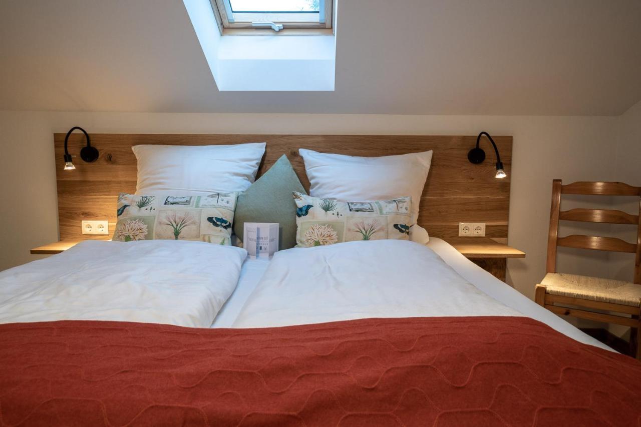 Forstgut - Premium Waldchalets Und Lodge Suiten Regen Eksteriør billede